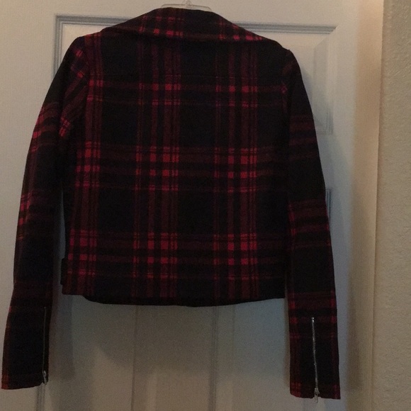 Women’s Jacket - Picture 2 of 3